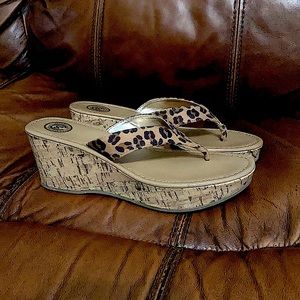 AAH Summer’s waged flip-flop sandals, size 8.5